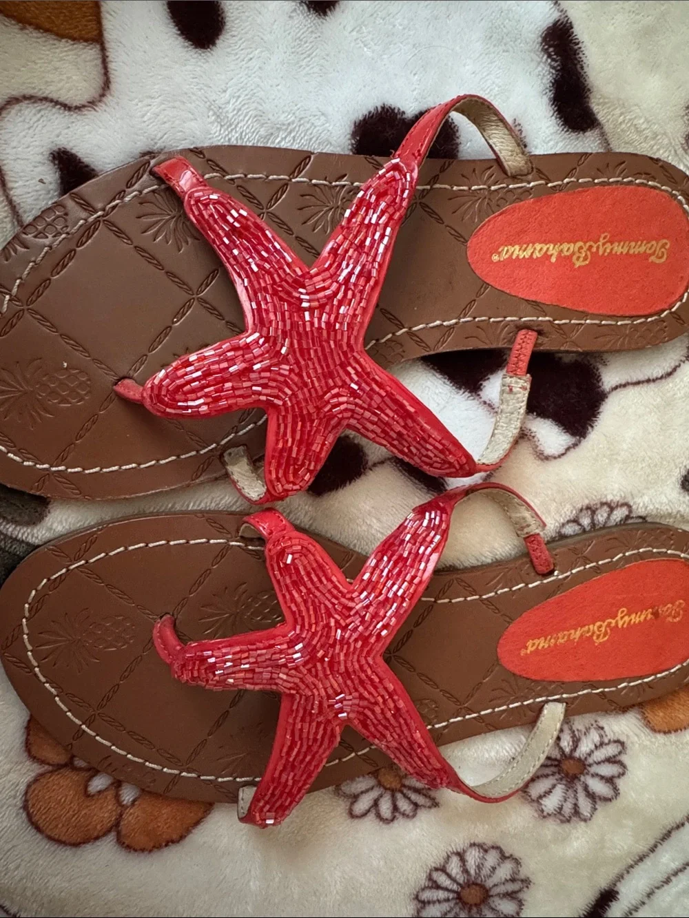 Tommy Bahama beaded sandals - Picture 2 of 3